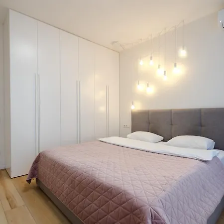 Petrovdom 129-179-191-131 In Rc Nivki Park Space Meets Comfort Apartment